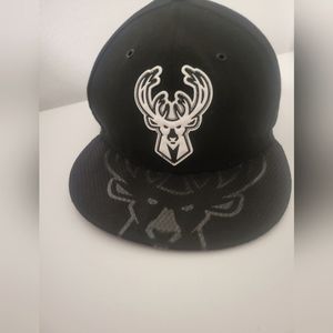New Era Men's snapback Milwaukee Bucks hat
